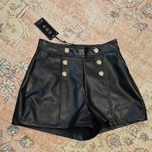 Ci Sono Black Faux Leather High Waist Side Zip Shorts Size M